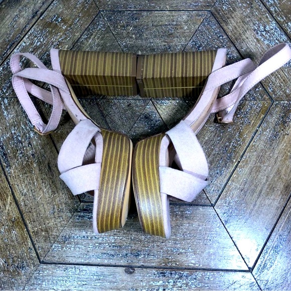 Suede Platform Heels - Picture 5 of 5